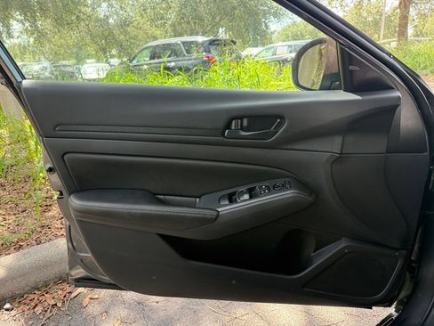 Used 2026 Nissan Altima 2.5 SV FWD image 16