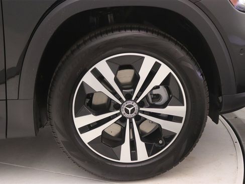 New 2026 Mercedes-Benz GLB 250 image 13