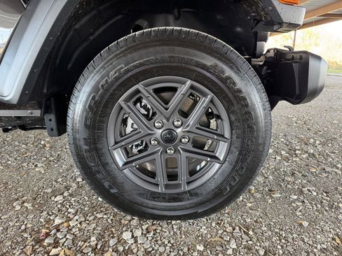 New 2026 Jeep Gladiator Sport AWD/4WD image 43