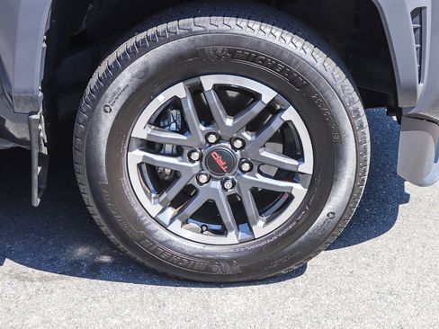 Used 2024 Toyota Tacoma TRD Sport image 18