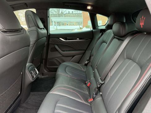 Used 2022 Maserati Levante Modena image 15