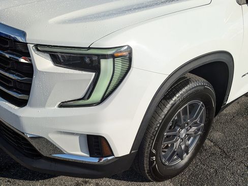 Certified 2025 GMC Acadia Elevation image 10