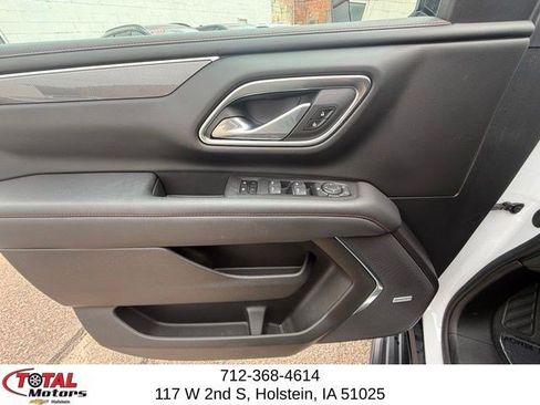 Used 2023 Chevrolet Suburban RST AWD/4WD image 19