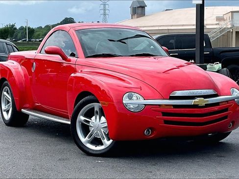 Used 2003 Chevrolet SSR w/ Preferred Equipment Group RWD image 34