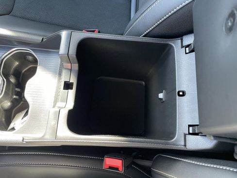 Used 2025 Jeep Grand Cherokee Altitude image 24