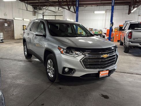 Used 2020 Chevrolet Traverse LT w/ LPO, Cargo Package image 6