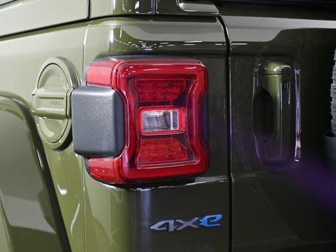 Used 2024 Jeep Wrangler High Altitude image 8