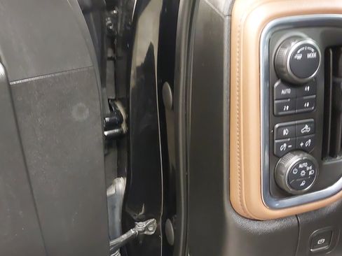 Used 2021 Chevrolet Silverado 1500 High Country w/ Technology Package image 23