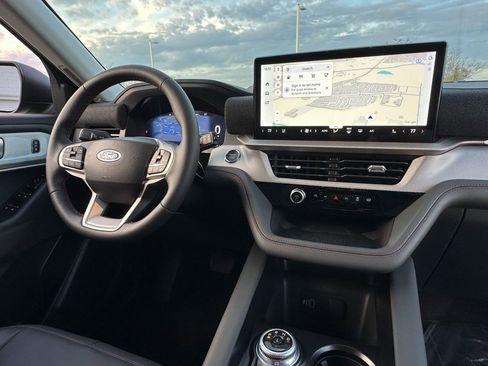 New 2026 Ford Explorer Active w/ Active Comfort Package image 36
