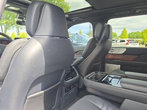 Used 2024 Lincoln Navigator Reserve AWD/4WD image 23