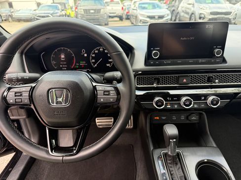Used 2025 Honda Civic Sport image 14