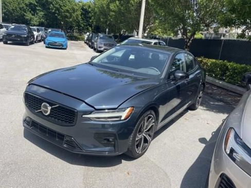 Used 2024 Volvo S60 B5 Plus FWD image 1
