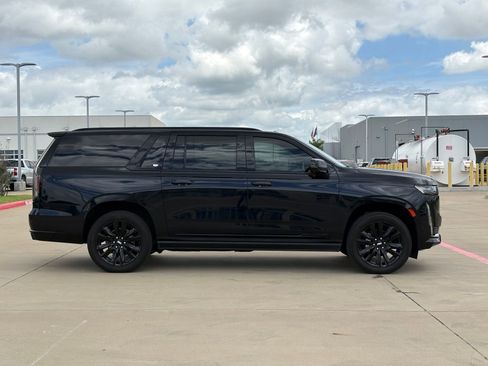 Certified 2023 Cadillac Escalade ESV Sport w/ Touring Package AWD/4WD image 8