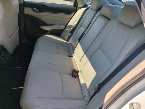 Used 2019 Honda Accord Touring image 29