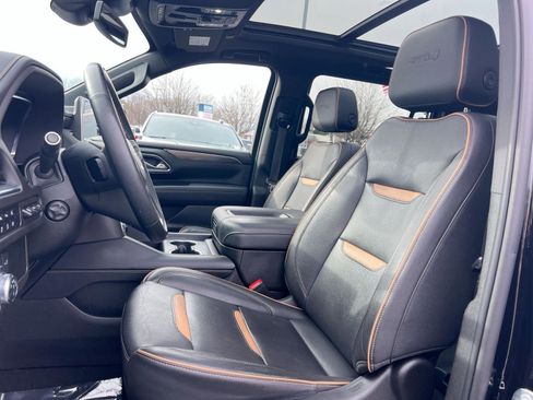 Used 2023 GMC Yukon XL AT4 w/ AT4 Premium Package image 12