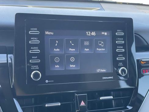 Used 2023 Toyota Camry SE image 12