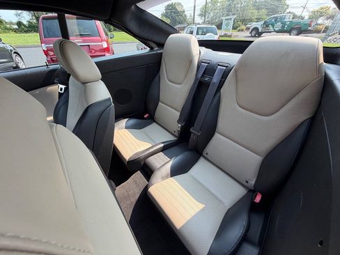 Used 2009 Pontiac G6 GT w/ Sport Package 1 FWD image 19
