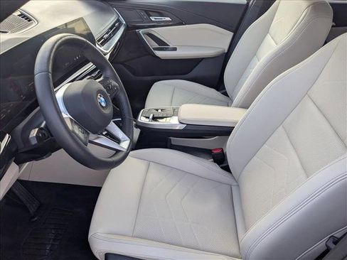 Used 2025 BMW X1 xDrive28i w/ Convenience Package image 15