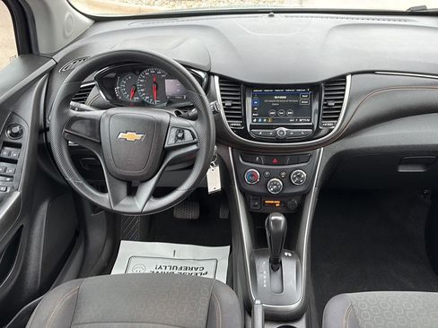 Used 2018 Chevrolet Trax LS image 15