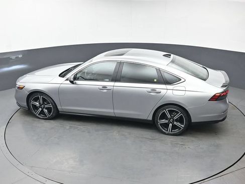 Used 2024 Honda Accord Sport image 35