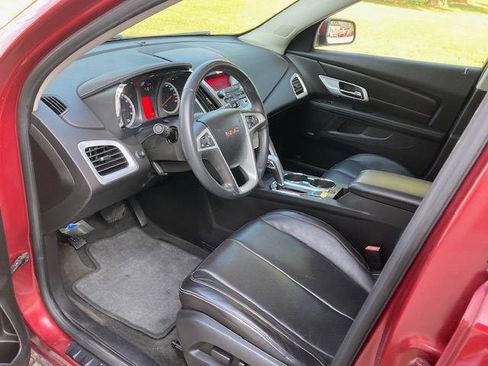 Used 2010 GMC Terrain SLT w/ Cargo Package image 17