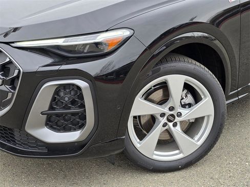 New 2025 Audi Q5 Premium Plus image 9