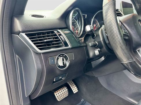 Used 2019 Mercedes-Benz GLE 400 4MATIC w/ Premium 1 Package image 10