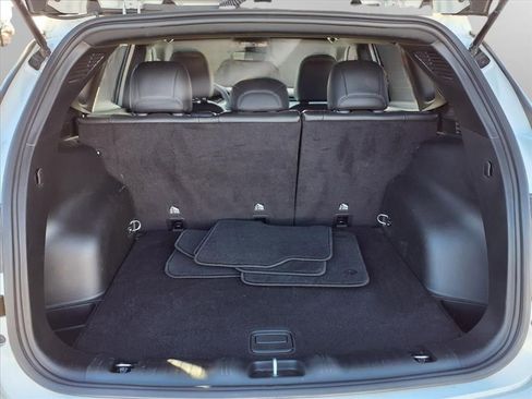 Used 2024 Jeep Compass Latitude image 25