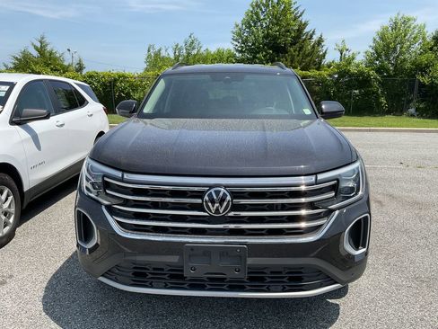 Used 2024 Volkswagen Atlas SE AWD/4WD image 3