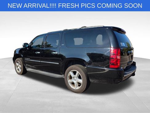 Used 2014 Chevrolet Suburban LTZ AWD/4WD image 4