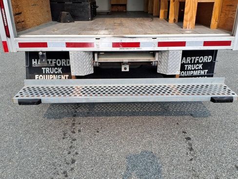 Used 2023 Ford E-450 and Econoline 450 Super Duty RWD image 16