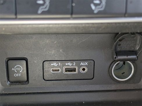 Used 2024 Nissan Sentra SV w/ Lighting Package image 20