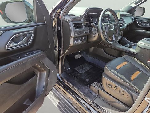 Used 2023 GMC Yukon XL AT4 image 13