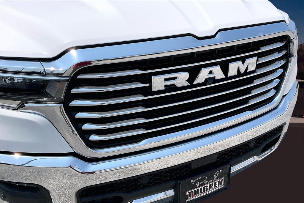 Used 2025 RAM 1500 Laramie AWD/4WD image 38