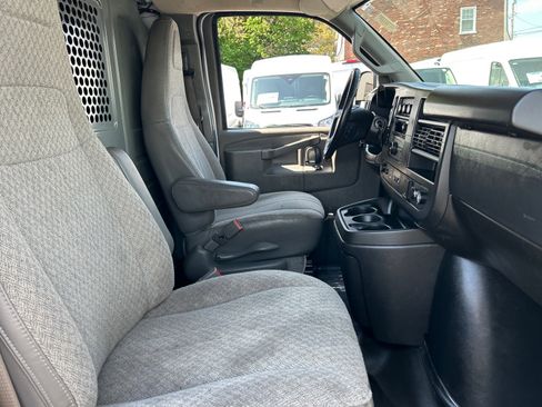Used 2023 GMC Savana 2500 w/ Driver Convenience Package RWD image 15
