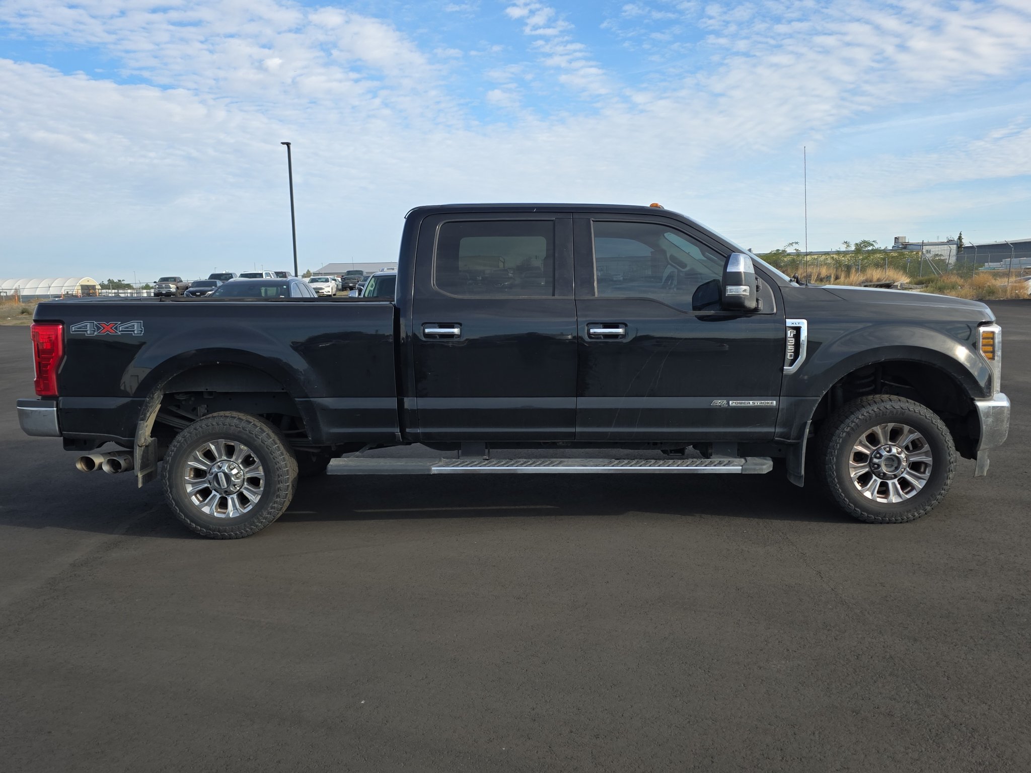 Used 2018 Ford F350 XLT w/ XLT Premium Package AWD/4WD image 9