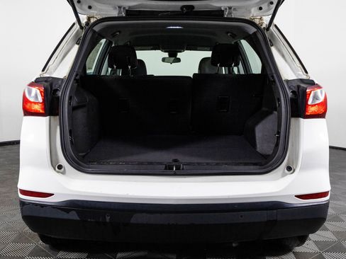 Used 2020 Chevrolet Equinox LS image 35