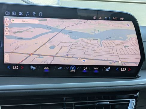 New 2026 Chevrolet Traverse LT w/ Enhanced Driving Package image 23