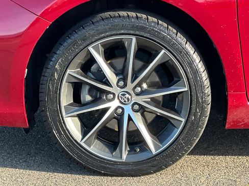 Used 2015 Toyota Camry XSE w/ Advanced Technology Package image 31