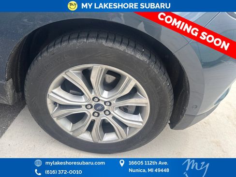 Used 2019 Ford Edge Titanium w/ Equipment Group 301A AWD/4WD image 11