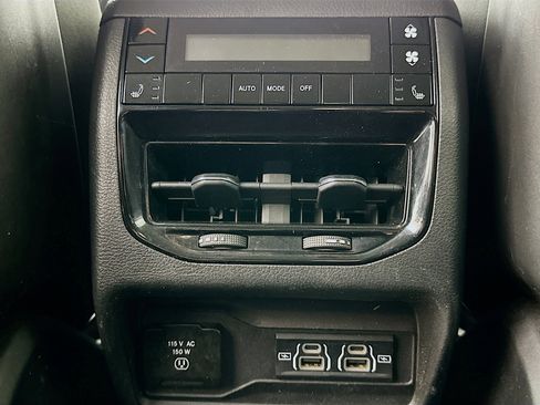 Used 2023 Jeep Grand Cherokee L Limited image 27