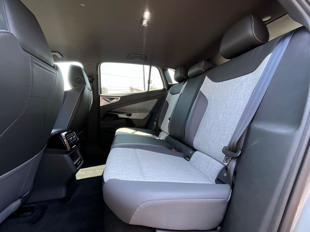 New 2026 Volkswagen ID.4 Pro AWD/4WD image 13