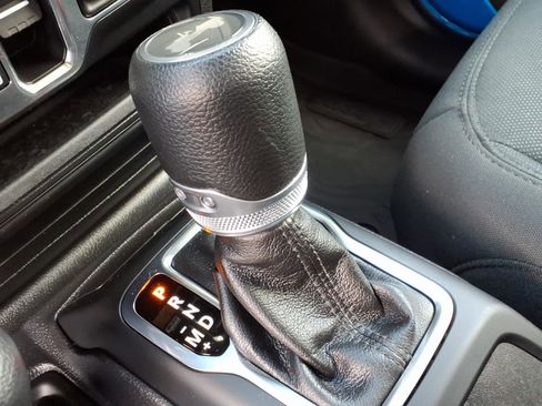 Used 2022 Jeep Wrangler Unlimited Sport AWD/4WD image 7