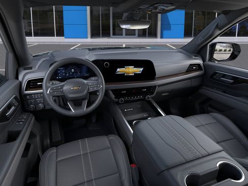 New 2026 Chevrolet Suburban High Country AWD/4WD image 17