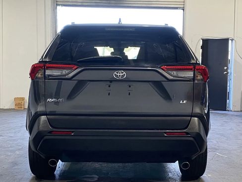 Used 2020 Toyota RAV4 LE image 3