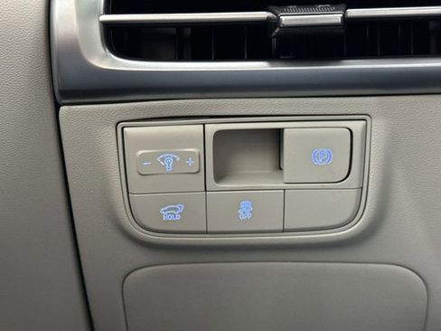 New 2026 Hyundai Tucson Limited image 19