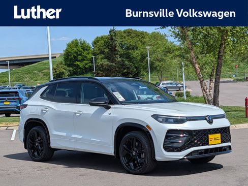 Used 2025 Volkswagen Tiguan SE R-Line AWD/4WD image 1