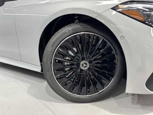 New 2026 Mercedes-Benz CLE 300 4MATIC Coupe image 8
