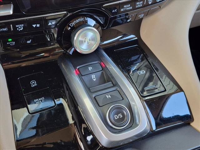 Used 2022 Acura MDX FWD image 11