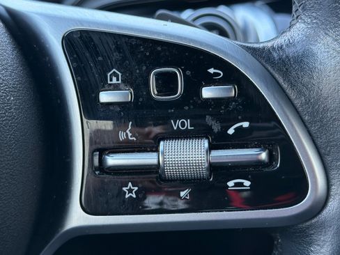 Certified 2021 Mercedes-Benz GLB 250 image 28